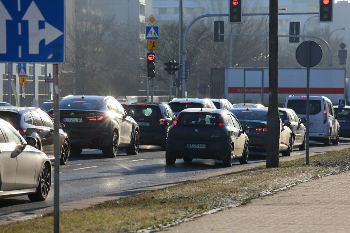 Pojawiła się decyzja w sprawie opłat od samochodów spalinowych