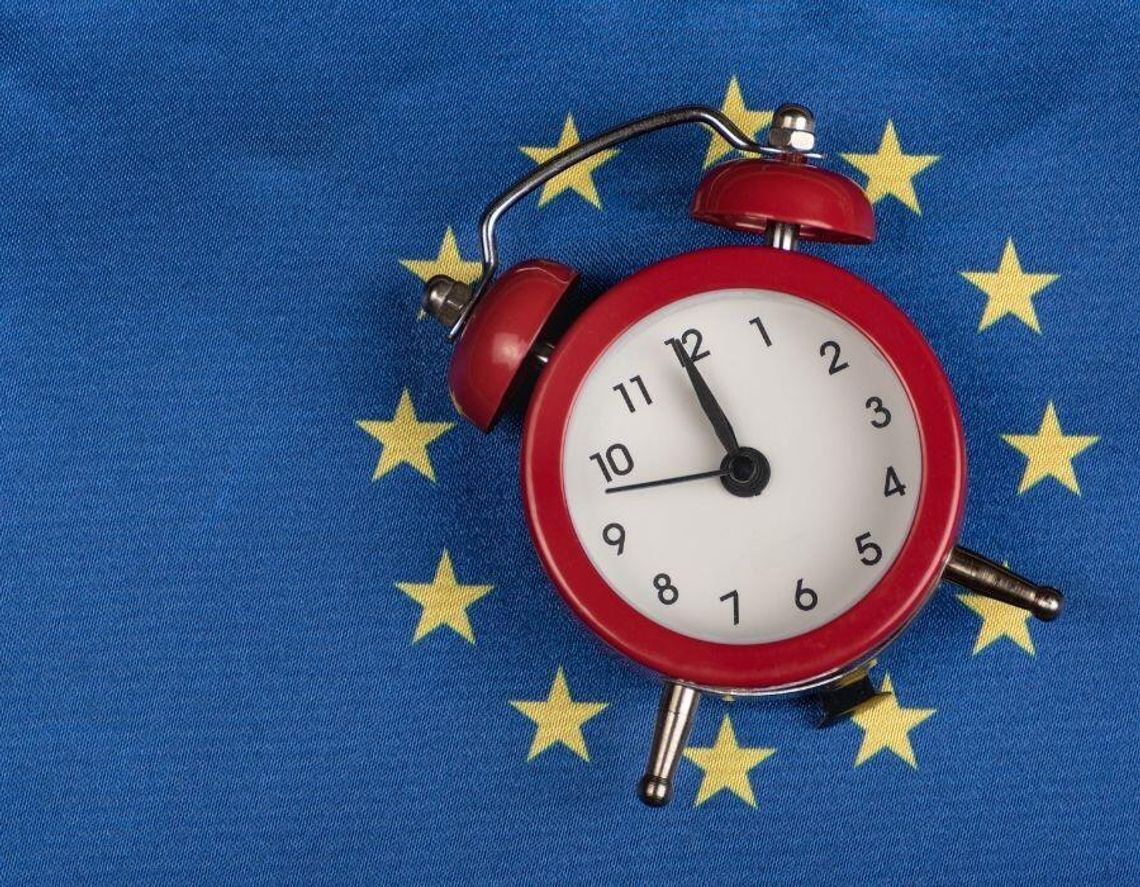 Koniec zmiany czasu? UE analizuje 10 scenariuszy