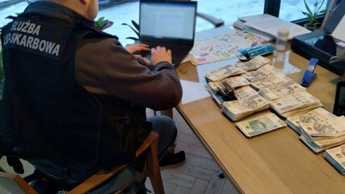 Akcja służb. 14 osób z zarzutami za nielegalne loterie i pranie pieniędzy