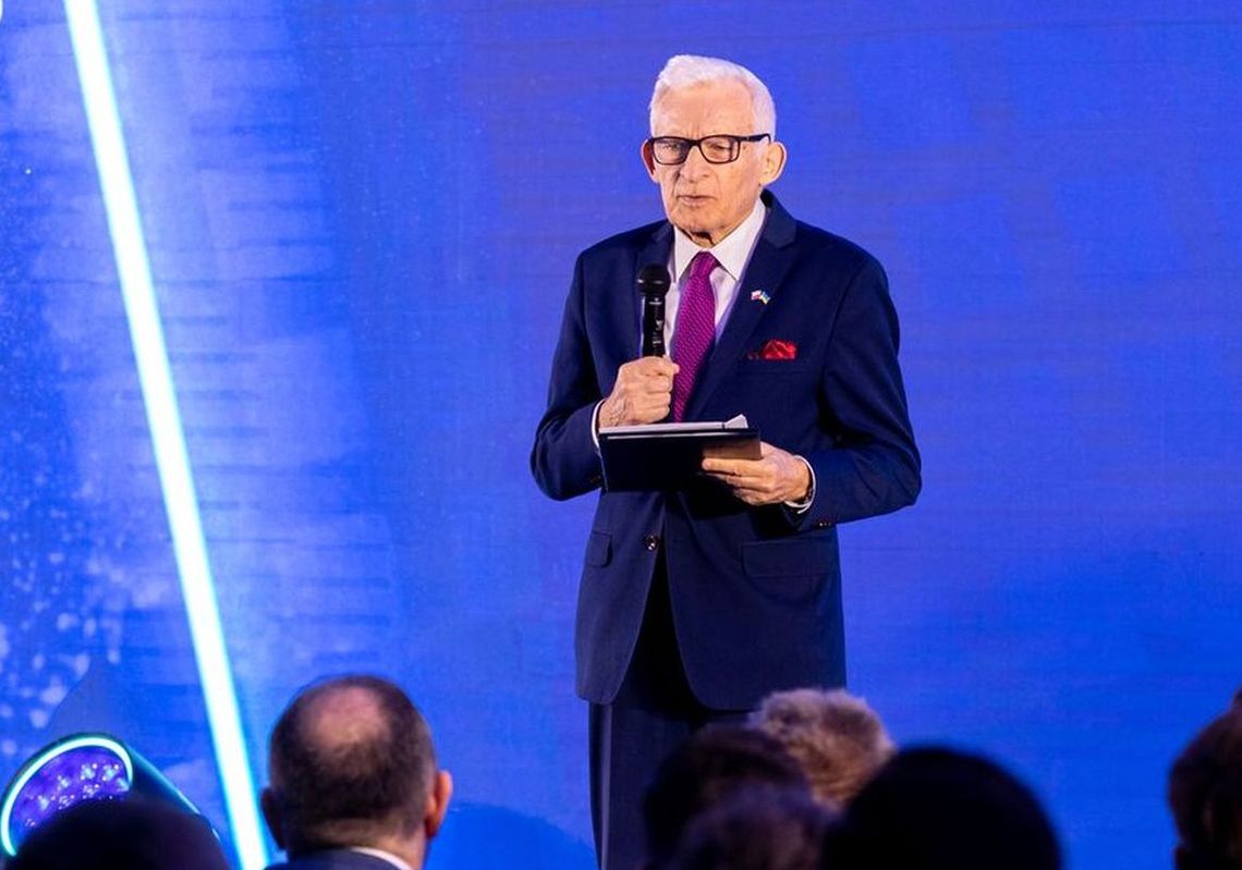 My chcemy Ukrainie pomagać - deklaruje europoseł Buzek. Przyszłość Europy