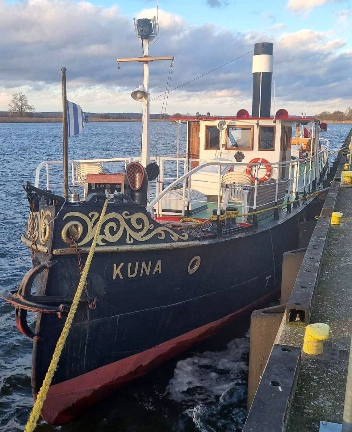 Kuna zarabia na siebie na Odrze. Kursy po rzece