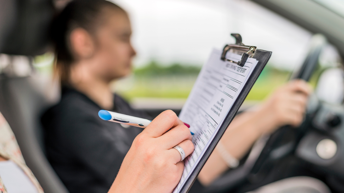 Nowe na egzaminie na prawo jazdy. Kursanci egzaminowani z czegoś, czego nikt ich nie uczył