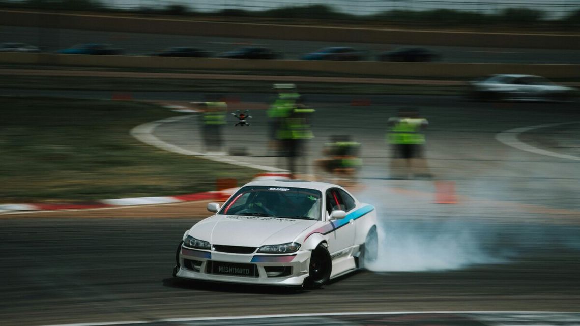 Koniec z szybką jazdą poza miastem: Drakońskie kary i nowy taryfikator punktów karnych