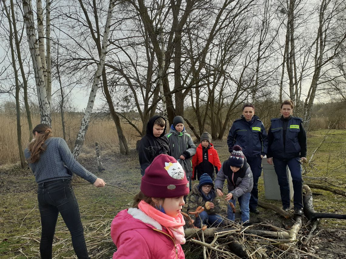 Ognisko nad Jelenim Stawem – czyli bezpieczne  ferie w mieście