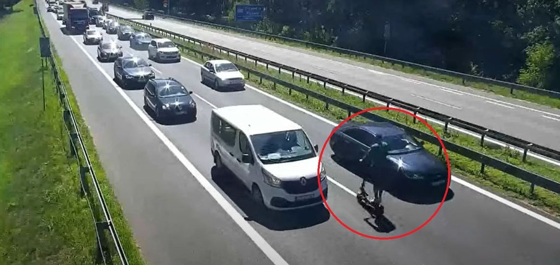 Pijany na autostradzie jechał hulajnogą pod prąd [WIDEO]