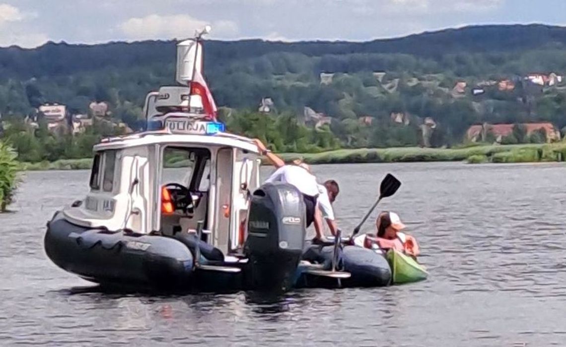 Podpływają i sprawdzają. Płacą grzywny plus koszt odholowania