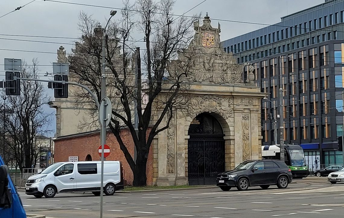 Pojechała do miasta na zakupy. Zgubiła syna na przystanku