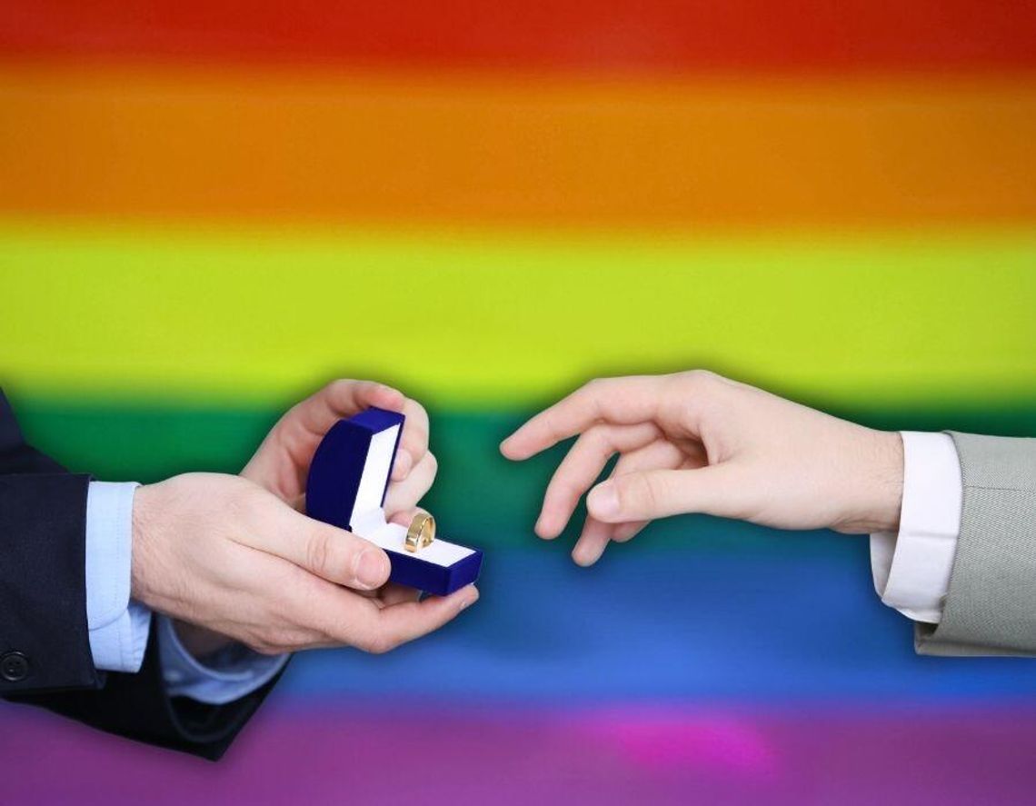 Przełom w NSA. Koniec z automatycznym odrzucaniem zagranicznych małżeństw jednopłciowych w Polsce