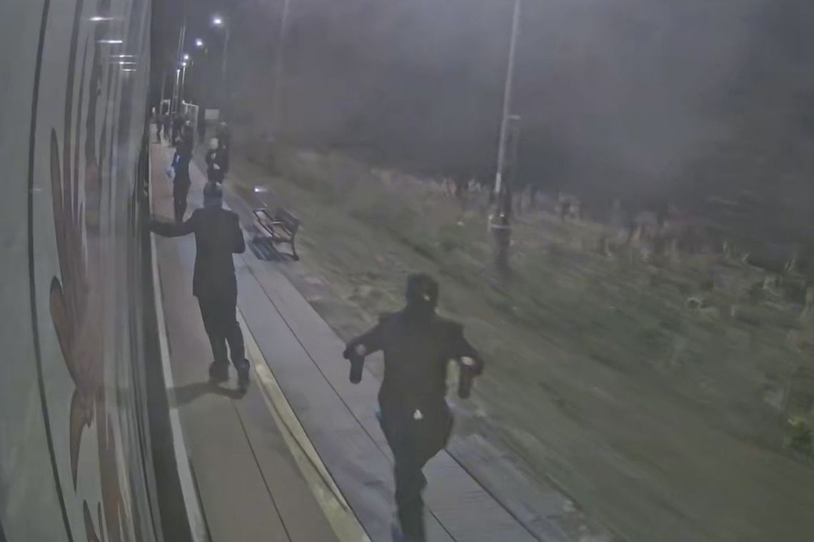 Pomalowali pociąg na trasie do Świnoujścia i metro w Berlinie. Wpadają po kolei Pomalowali pociąg na trasie do Świnoujścia i metro w Berlinie. Wpadają po kolei