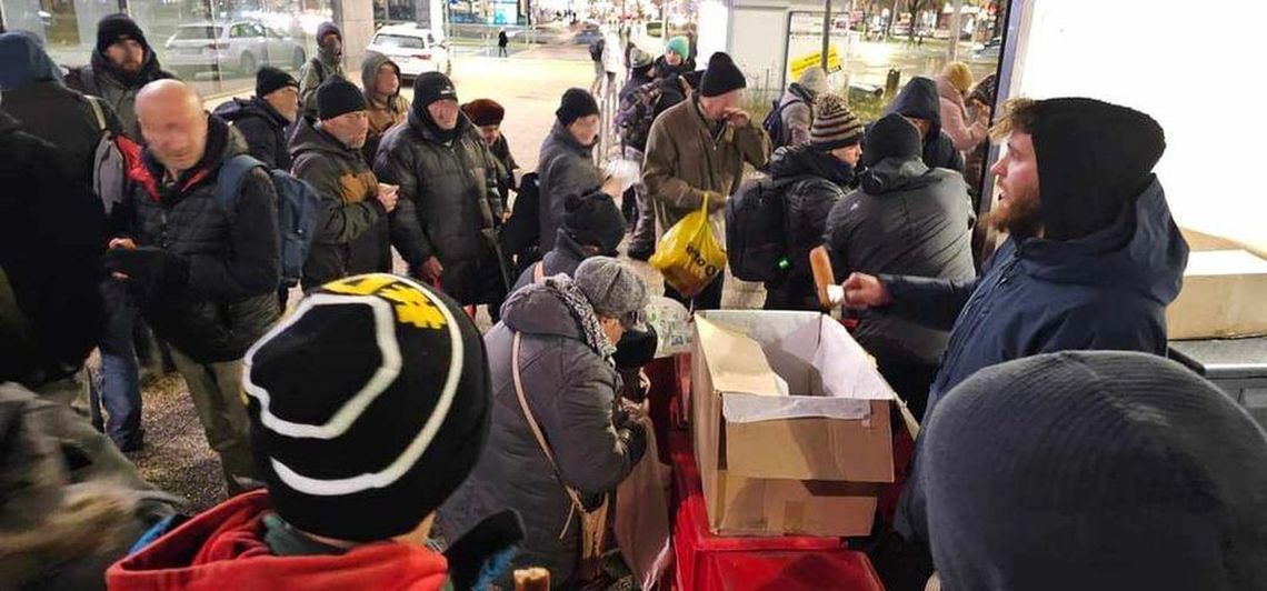 Razem zorganizowali święta bezdomnym i potrzebującym [FOTO]