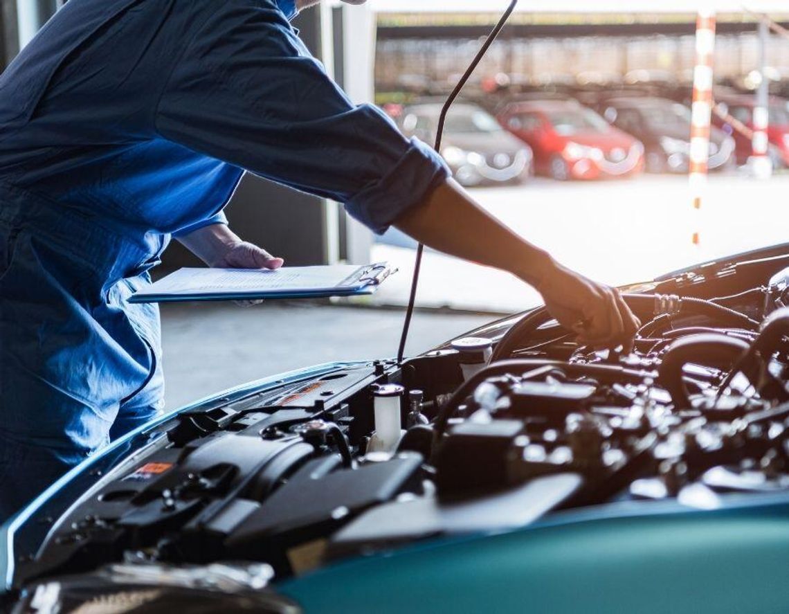 Pacą ponad 10 tys. zł, a chętnych jednak brakuje. Sam mechanik już nie wystarczy Pacą ponad 10 tys. zł, a chętnych jednak brakuje. Sam mechanik już nie wystarczy