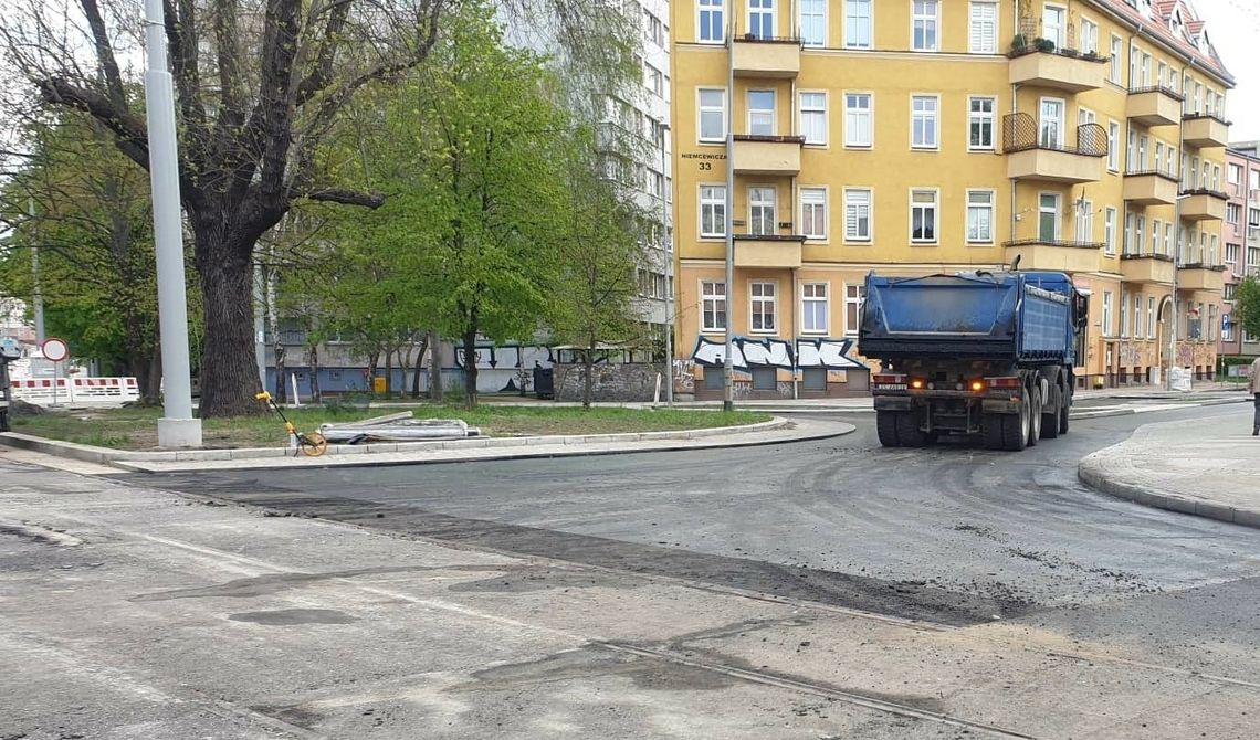 Rondo Sybiraków otwarte. Na Kołłątaja wracają autobusy