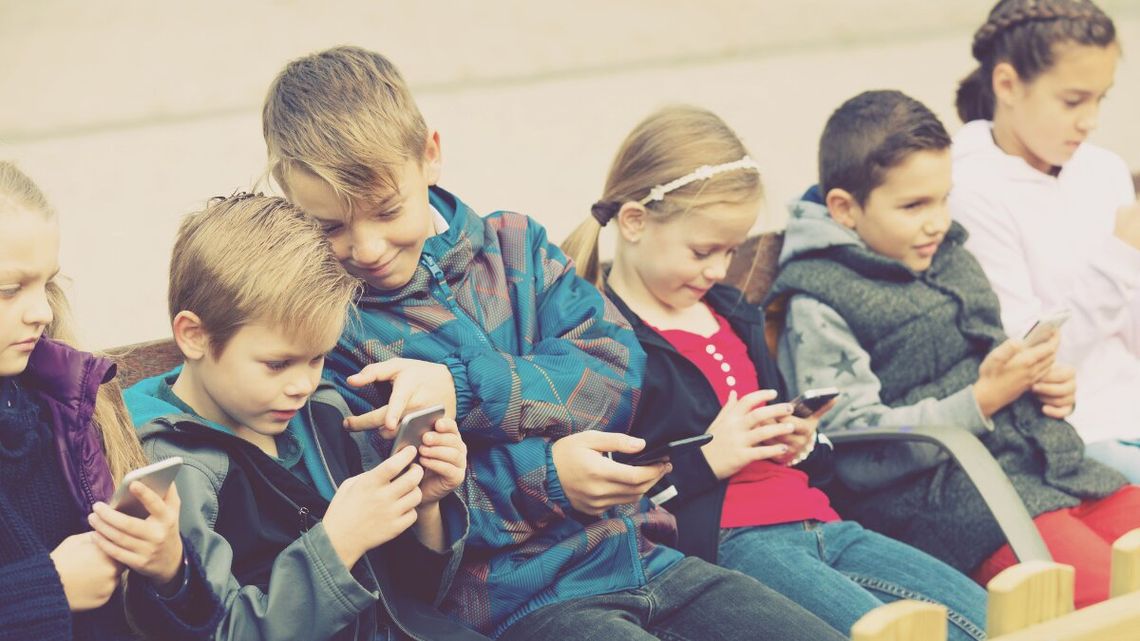 Wielki ban dla uczniów: Polska wprowadzi ostre restrykcje, których chce blisko 80% obywateli