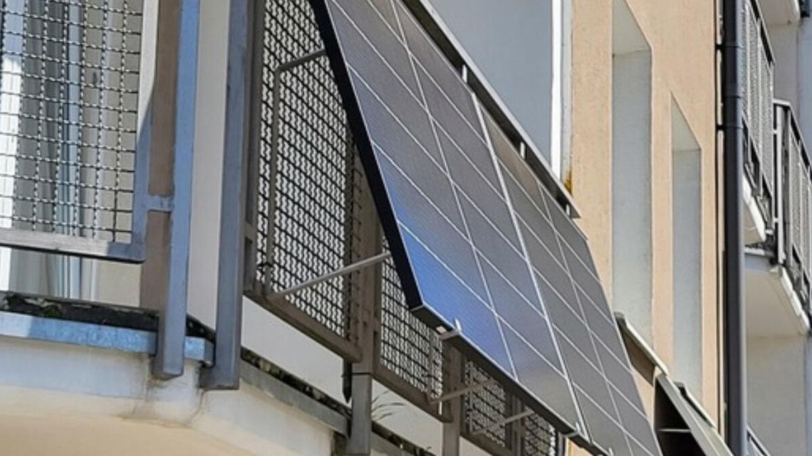 Dają pieniądze na balkonową fotowoltaikę. Nawet do 50 procent kosztów inwestycji