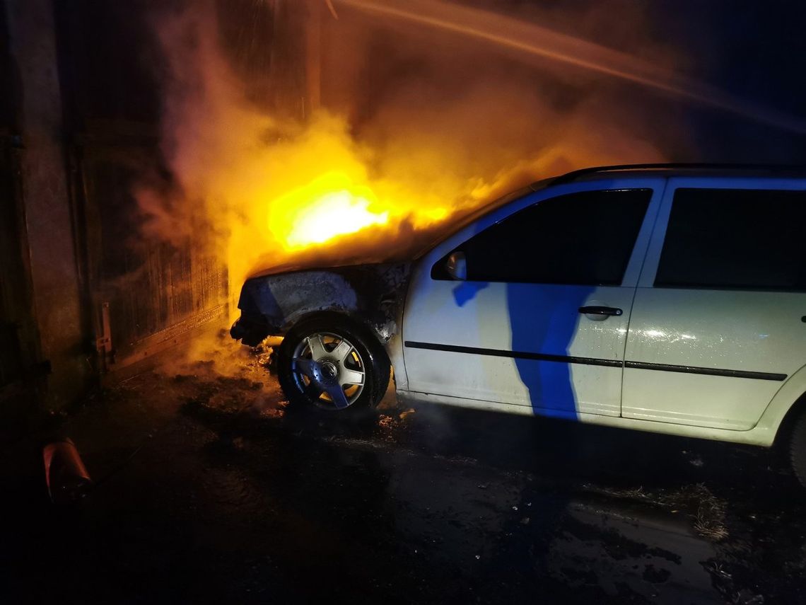 Sąsiedzkie wojny o politykę. Spalone samochody, balkony obrzucone jajkami, agresja i nienawiść
