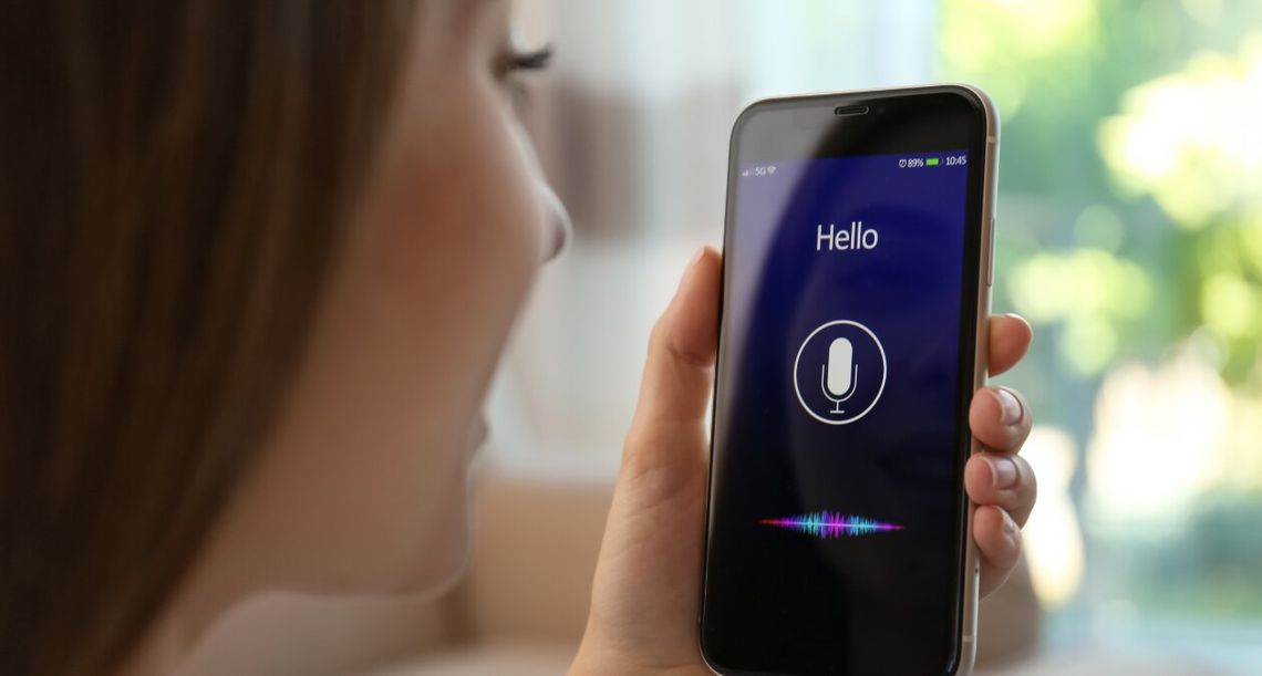Siri niestety nie mówi po polsku. Premier Tusk rozmawiał o tym z Apple Siri niestety nie mówi po polsku. Premier Tusk rozmawiał o tym z Apple