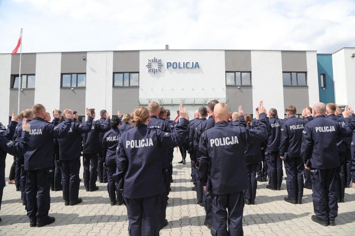 Skandal z występem policjantów na kursie. Tak widzą władze