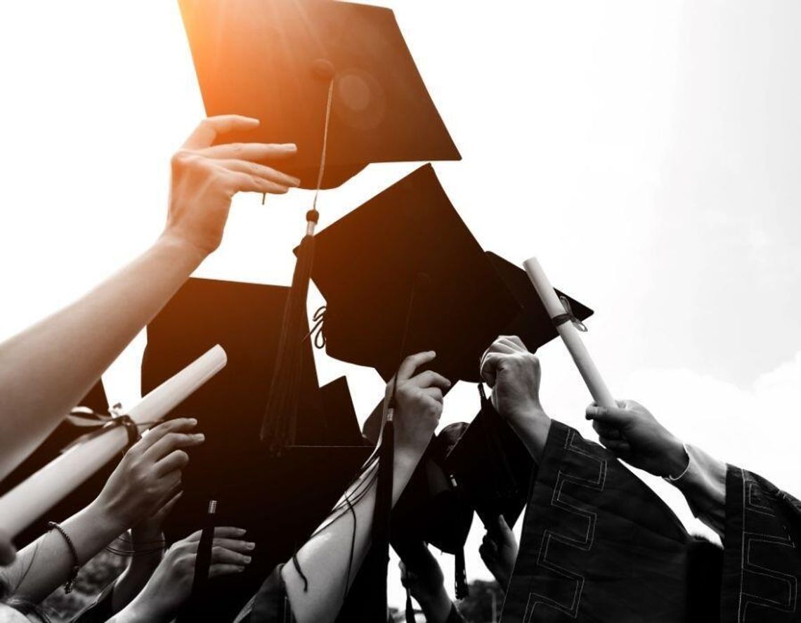 Dyplom czy tylko papier: Brutalne dane o umiejętnościach studentów i porażce systemu