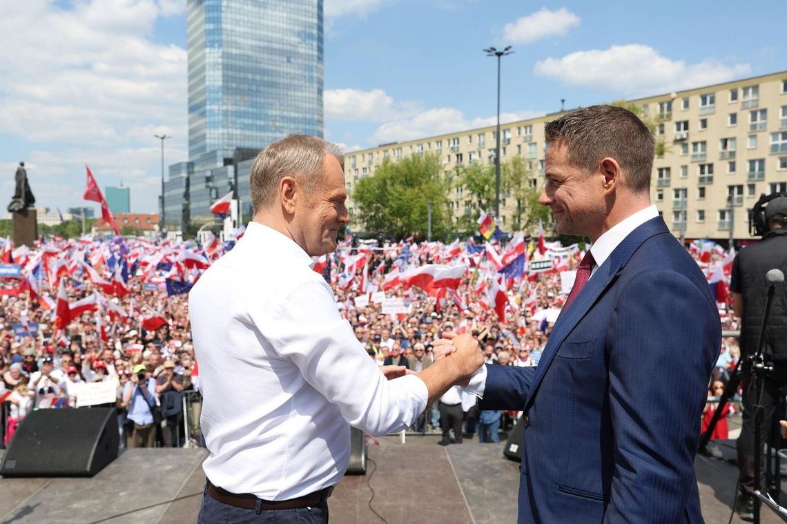 Szczecinianie na Wielkim Marszu Patriotów. Pojechali poprzeć kandydata Rafała Trzaskowskiego [FOTO]