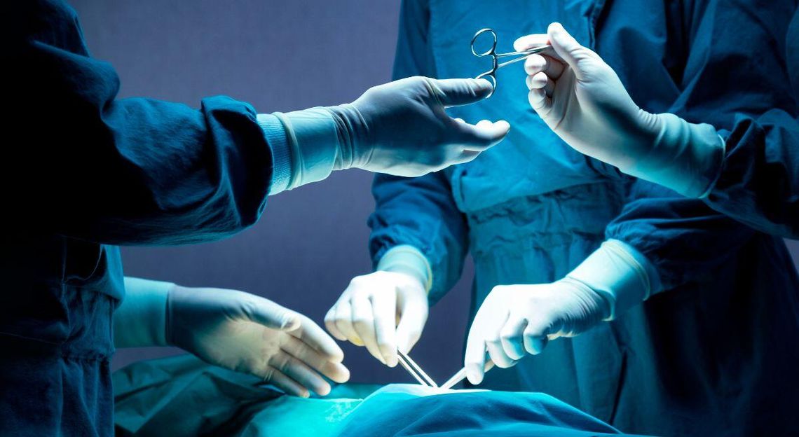 Szpitale przekładają operacje, bo w NFZ brakuje pieniędzy Szpitale przekładają operacje, bo w NFZ brakuje pieniędzy