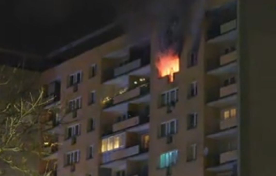 Tragiczny pożar przy ul. 1 Maja w Szczecinie. Nie żyje kobieta, mężczyzna walczy o życie Tragiczny pożar przy ul. 1 Maja w Szczecinie. Nie żyje kobieta, mężczyzna walczy o życie