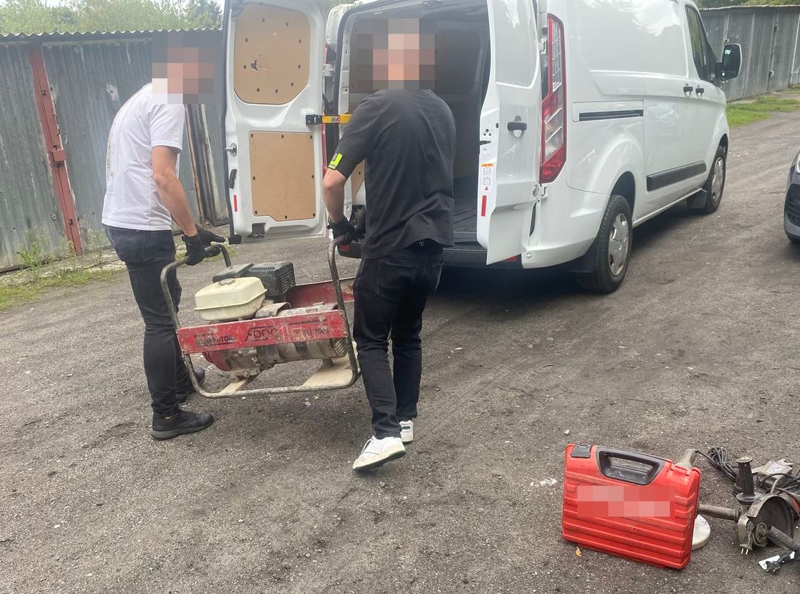 We dwójkę obrobili kontener budowlany. Szybki finał sprawy We dwójkę obrobili kontener budowlany. Szybki finał sprawy