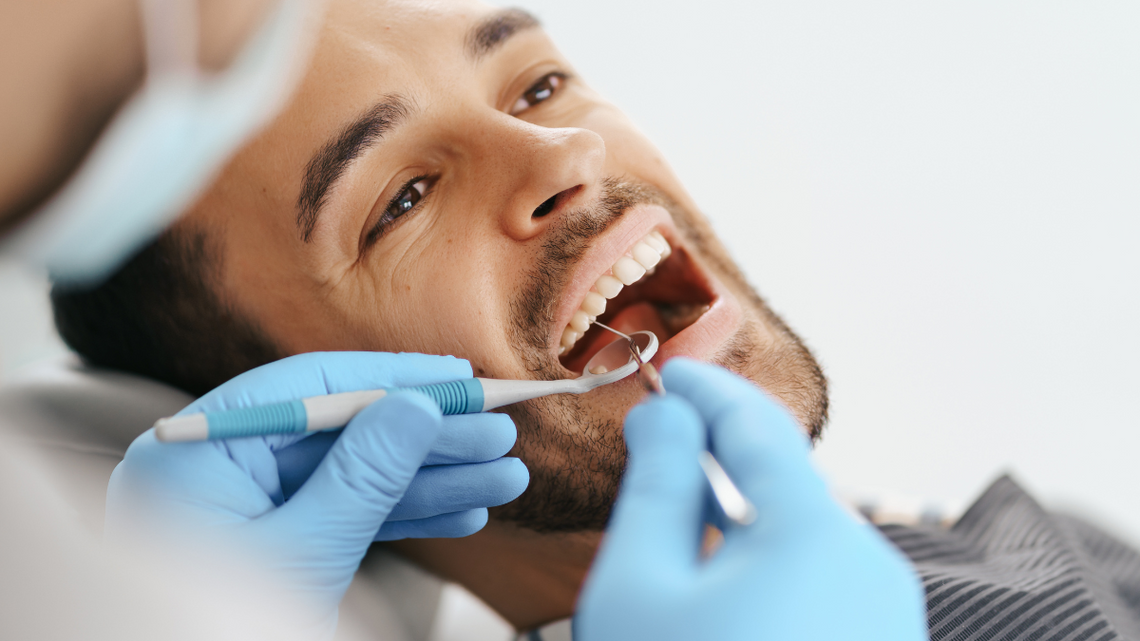 Za wizytę u dentysty zapłacimy drożej. Wpływ na to mają nie tylko droższe materiały