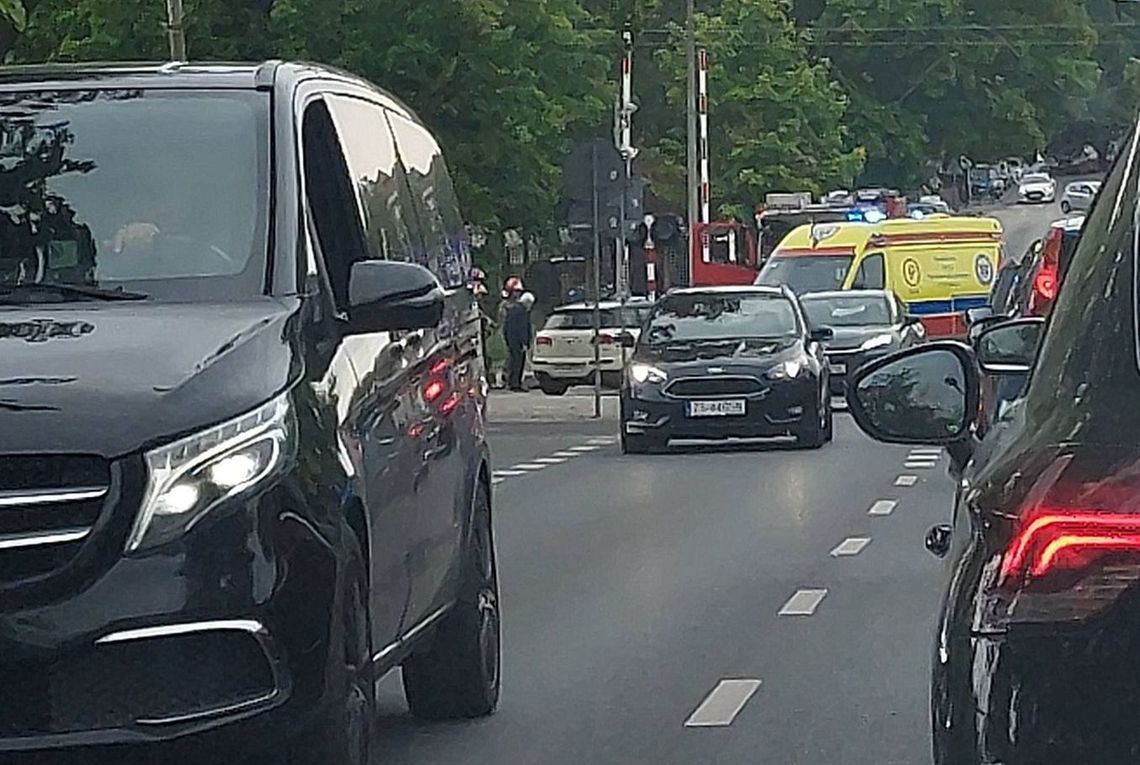Wypadek na Jagiellońskiej i Twardowskiego. Jedna osoba poszkodowana