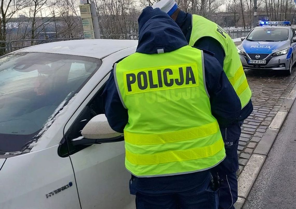 Z jednego brzegu na drugi pędził ponad 120 km/h