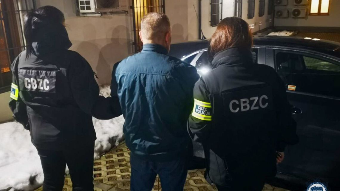 Recepta na zgon: CBZC rozbiło gang medyków. Wywozili psychotropy na czarny rynek [FILM]
