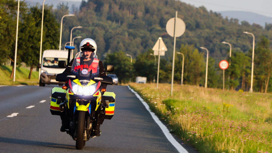 Ratownik przyjedzie do pacjenta na motocyklu. Chodzi o szybkość