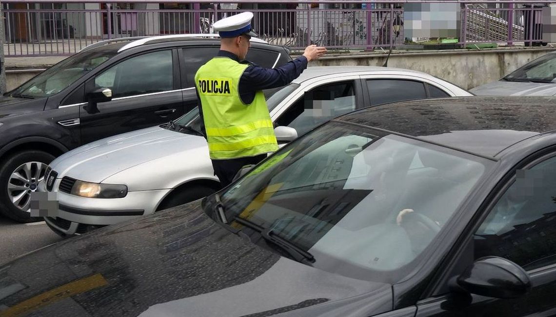 Zobaczył na moście policjantów i… ściągnął na siebie kłopoty