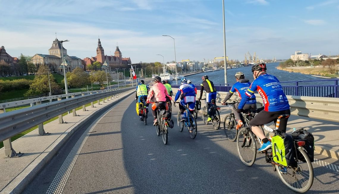 Zrobili jedną pełną rundę