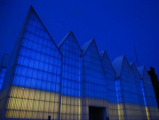 Filharmonia w Szczecinie świeci się w barwach Ukrainy